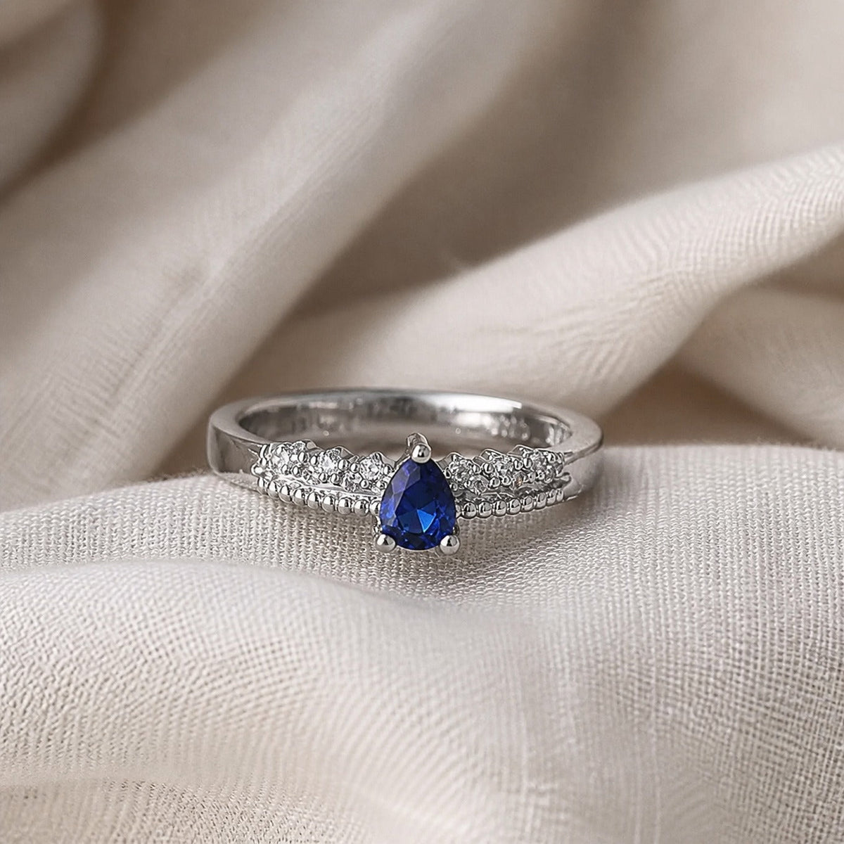 Oval Sapphire Couple Ring